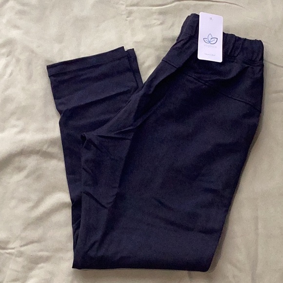 Yogipace Straight Leg Pant - Picture 2 of 5